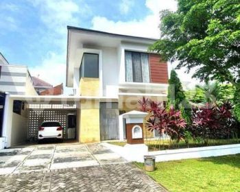 Dijual Rumah 2 Lantai di Graha Taman Bunga Bsb City Semarang