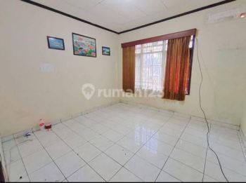 Rumah Ruang Usaha Murah di Mainroad Ciateul