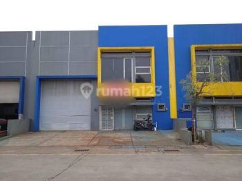 Dijual Gudang Bagus 2 Lantai Terawat di Bizpark Kopo