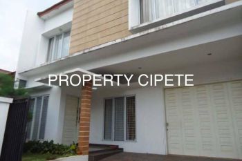 Rumah minimalis disewa di Fatmawati, bisa untuk kantor, swimming pool