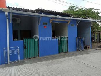 KOST di Woltermongisidi full penghuni