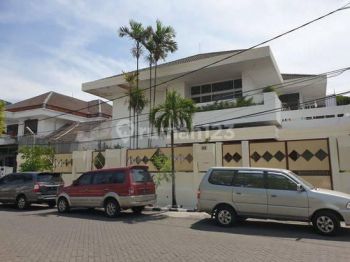 Rumah 2 Lantai SHM Sudah Renovasi di Kupang Indah