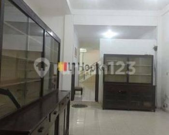 Ruko siap pakai di MT. Haryono