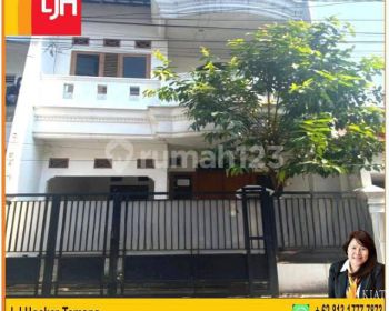 Rumah Siap Huni, Nyaman, Lokasi Bagus, Tomang, Jakarta Barat