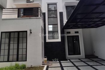Disewakan Rumah @Jagakarsa - Modern 2 Lantai & Bisa untuk Kantor