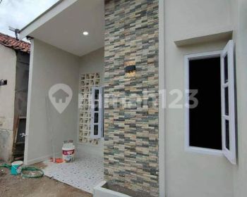 Rumah modern baru renovasi siap huni di dekat Stasiun Depok Lama cuma 200 jt