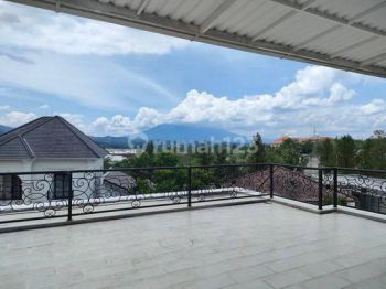 Rumah Mewah Dengan Furnish Dan View Gunung di Sentul City, Bogor