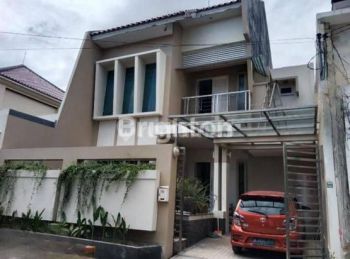 RUMAH ALA VILLA FULL FURNISHED ONE GATE SYSTEM 10 MENIT KE PANTAI