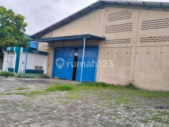 Gudang industri  Di sewakan  akses 40 feet.1 km dari tol Balaraja timur