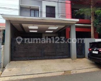 Disewa Rumah Bisa untuk Kantor di Tebet Timur Jakarta Selatan