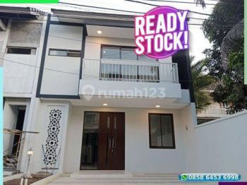 Cozy Rumah Hoek 2 Lantai Di Antapani Kota Bandung 318M10