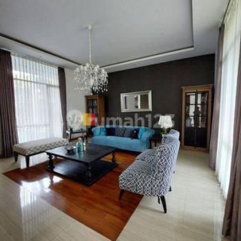 Rumah Full Furnished di Kota Baru Parahyangan Ada Kolam Renang