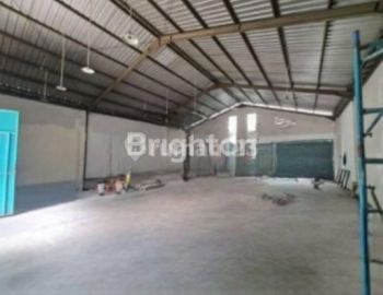 GUDANG DI RUNGKUT ASRI SURABAYA SIAP PAKAI LOKASI STRATEGIS