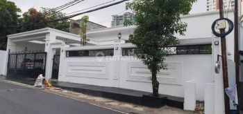Rumah Modern Baru & Mewah Semi furnish Dkt Tol Andara di Cilandak