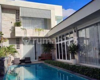 Villa 3 Br Dewi Sri Lokasi Strategis Modern Style