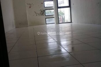 Ruko 2 Lantai Siap Pakai di Mainroad Mekar Wangi, Bandung