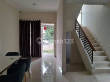 di Canary 2 Lantai furnish