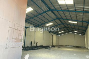 GUDANG SIAP PAKAI BARAT SURABAYA KEPATIHAN MENGANTI