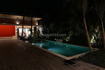 Rumah 2 Lantai 2 Kamar Full Furnished Dekat Stasiun Kereta