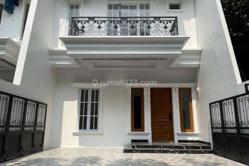 Rumah 2 Lantai Siap Huni Strategis Dekat Tol Jagakarsa Jakarta Selatan