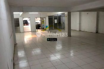 Disewa Ruang Usaha Jakarta Selatan, Lt 500m2, Lb 320m2, Cocok Untuk Minimarket,
