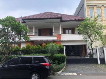 Rumah di Pondok Indah asri dan nyaman disewakan