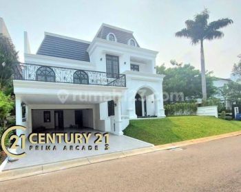 Rumah di Kebayoran Bintaro sektor 7 swimming pool. 3024