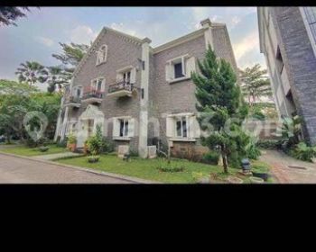 Rumah adem & asri di Alam Sutera