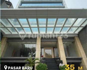 For Sale At Menteng - Luxurious Building & Open Space