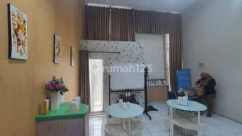 Jaul Hokkie Ruko Kota Baru Parahyangan