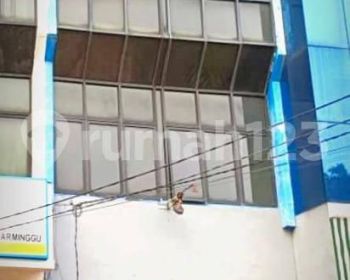 Ruko di Pasar Minggu, Jakarta Selatan 218 m Bagus Hak Guna Bangun