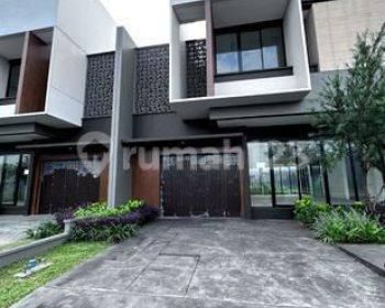 Rumah 2 Lantai siap huni