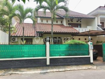 RUMAH ASRI DAN NYAMAN  DEKAT KAMPUS UGM DI LEMPONGSARI
