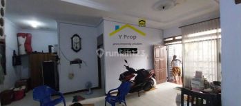 Disewa Rumah Bagus di Delima, Kt 3+1, Lebar 9, Tanjung Duren, Bebas Banjir,