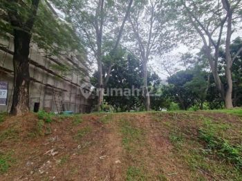 Kavling exclusive harga bagus di Royal Orchard Kelapa Gading. Luas 12x32. Hadap