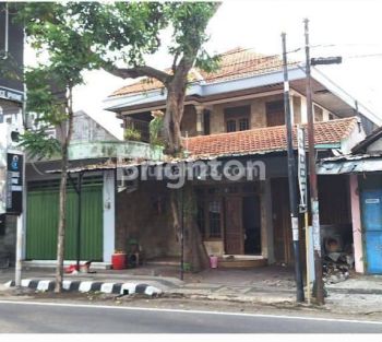 Rumah + toko LT 901m2 area Mojoroto, Kediri