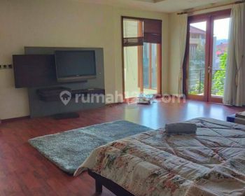 Rumah Minimalis Modern di Cluster Eksklusif di Ciumbuleuit