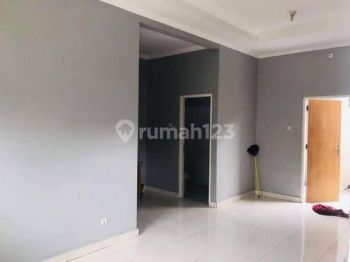 Disewakan rumah di Cluster Graha Raya 
Bintaro Jaya -TangSel