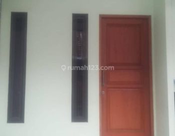 Disewakan Rumah Brand New Siap Huni di Tebet Timur, 2 Lantai, Hub 0813 1838 1838