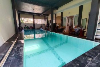 Rumah SHM Dengan Kolam Renang Dan Kitchen Set di Sentul City, Bogor