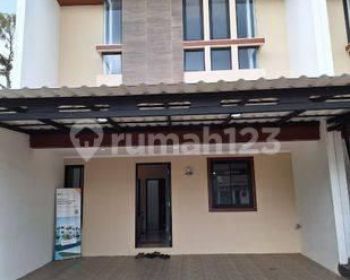 Rumah Baru 2 Lantai Free biaya-biaya Dekat Tol di Jatiwaringin