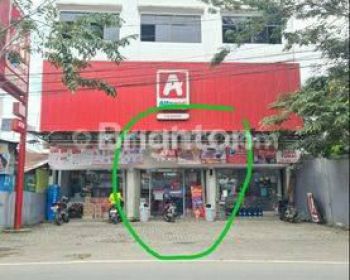 MILIKI RUKO YANG DI TENGAH