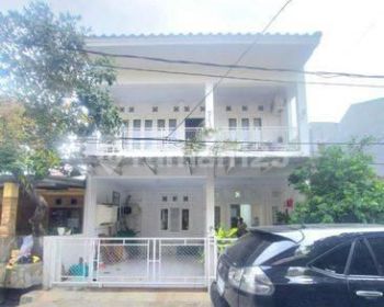 Rumah Minimalis di Bulevar Hijau Harapan Indah Bekasi Barat