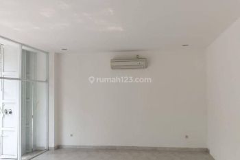 Ruko 2 Unit Siap Pakai Lokasi Ramai di Sayap Riau, Bandung