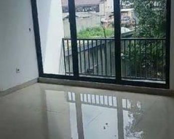Rumah 2 Lantai Unfurnished SHM di Ciputat Dekat Bintaro Plaza, Stasiun Pondok ,