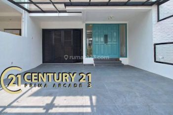 Rumah Hook Ada Kolam Renang Area Discovery Bintaro 4701