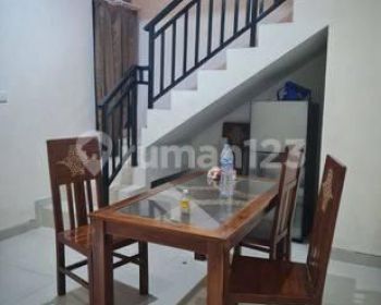 Rumah sewa lantai 2 Renon Denpasar Bali Indonesia