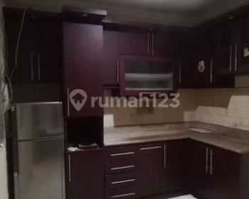 Rumah 2 Lantai Bagus di Kelapa Gading