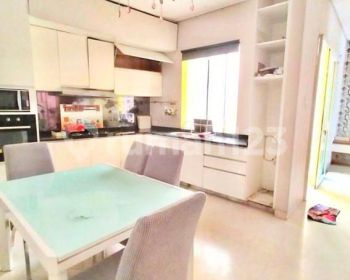 Rumah Modern Minimalis 4 Lt Bagus Terawat SHM Pik 1 Non Furnished