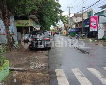 Rumah Usaha ramai dekat Lotte